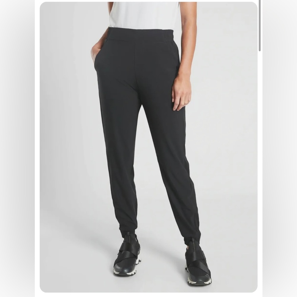 Athleta lined Brooklyn jogger-black size 4